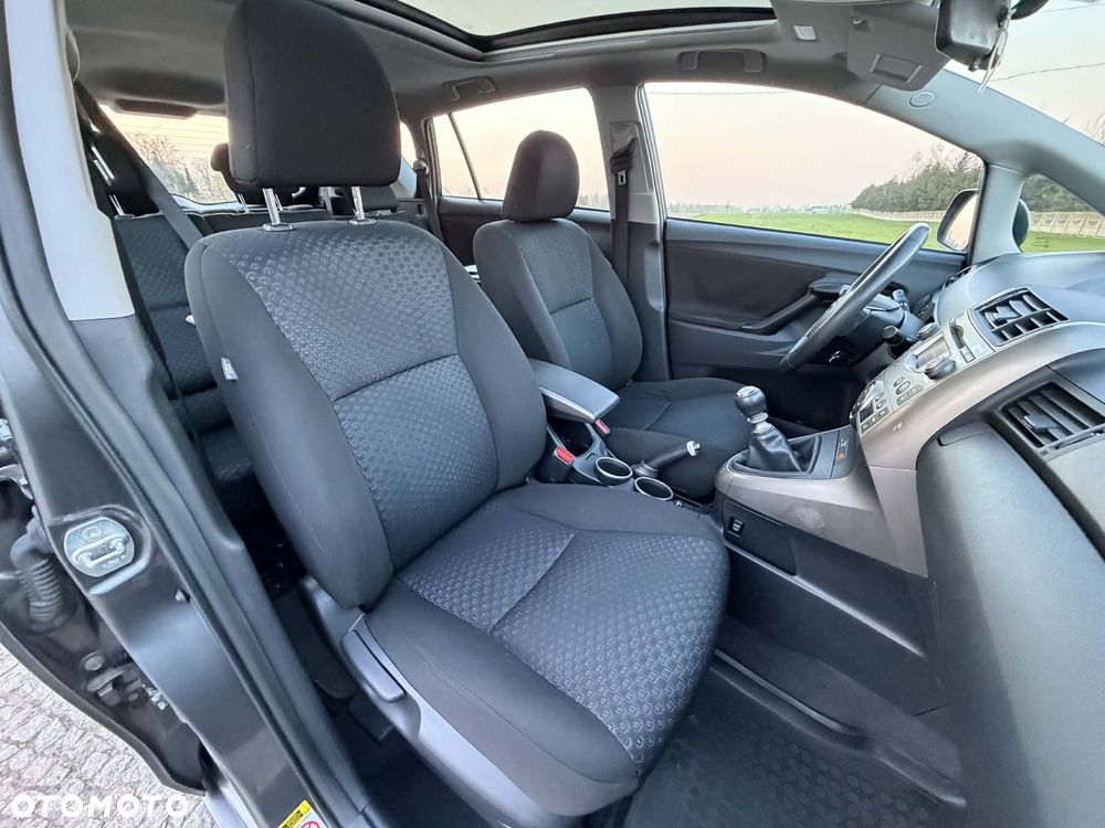 Toyota Verso 2.0 D-4D Sol SW 7os - 10