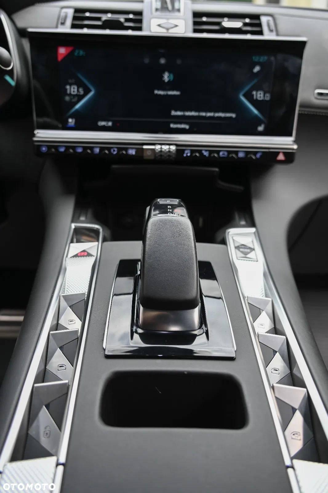 DS Automobiles DS 7 Crossback 1.6 E-Tense 4x4 Louvre - 12