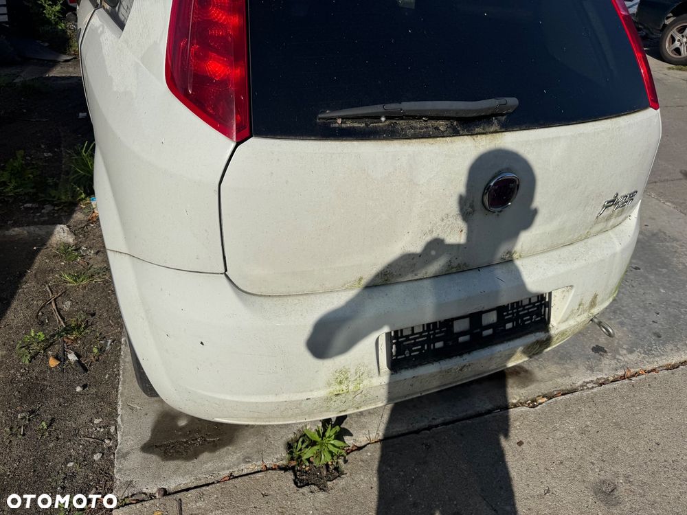 Fiat grande punto  249 biały białe drzwi prawe lewe maska pas przedni lampa lampy przednie tylnie prawa lewa zderzak przód przedni sanki kołyska zderzak tył tylni  pas przedni z chłodnicami - 7