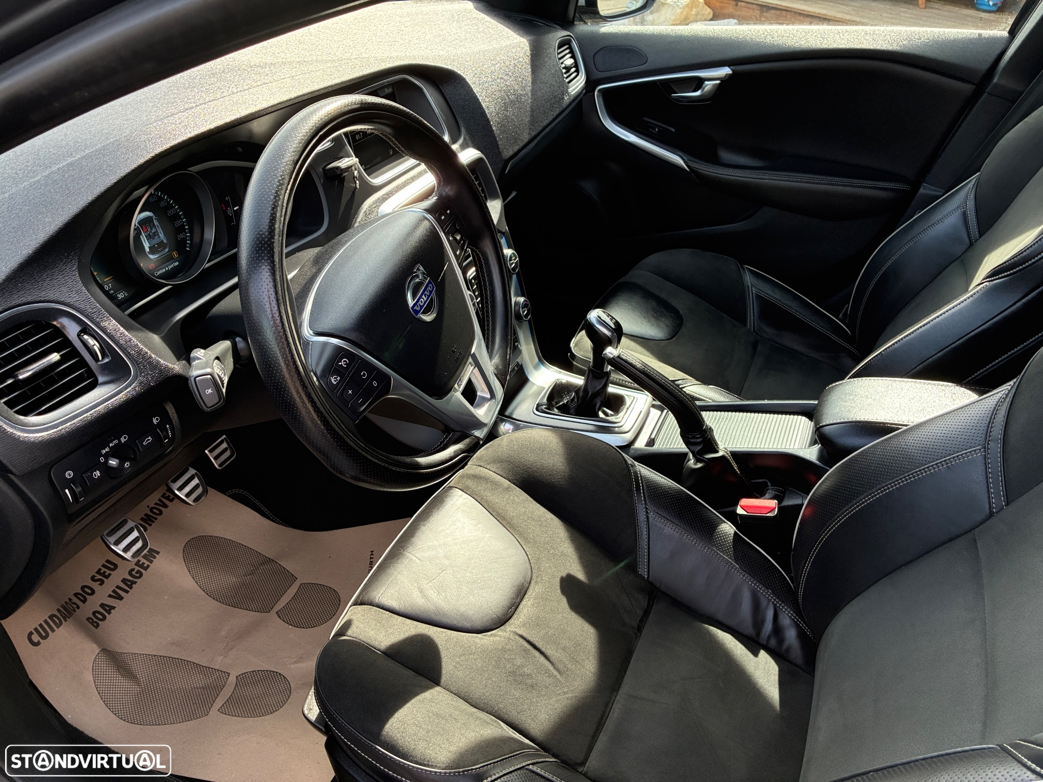 Volvo V40 1.6 D2 R-Design Momentum - 12