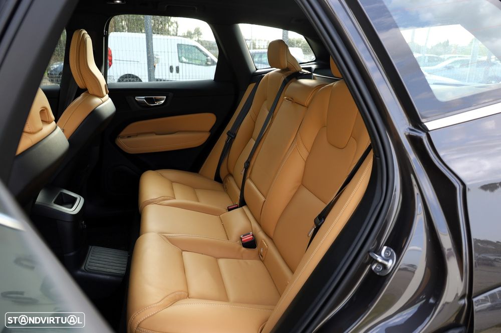 Volvo XC 60 2.0 T8 PHEV Inscription AWD - 10