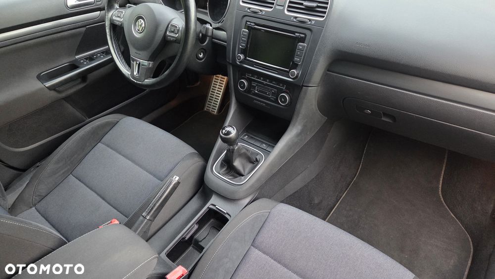 Volkswagen Golf - 28
