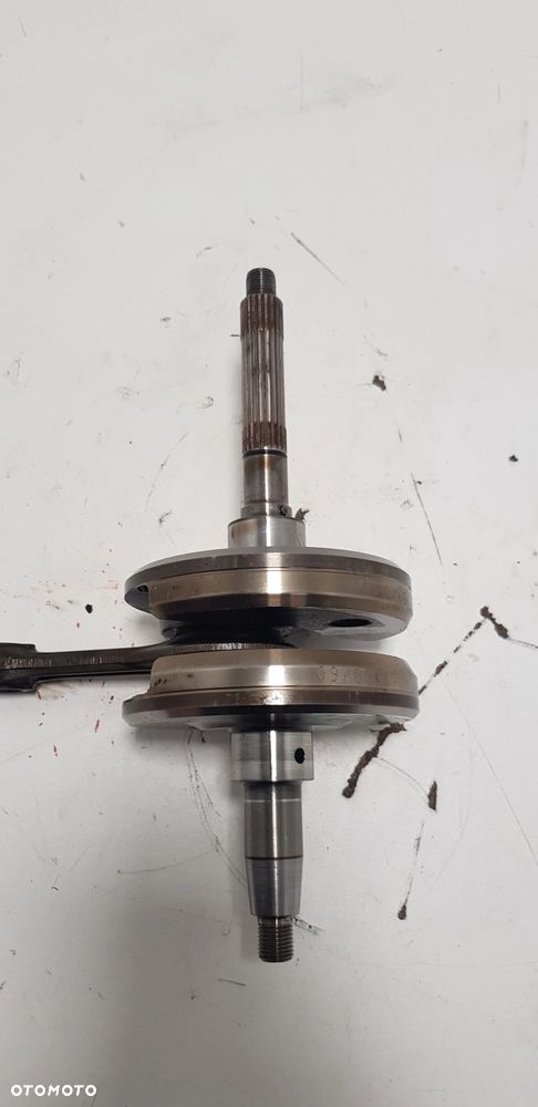 Aprilia Scarabeo 125 Wał korbowy - 3