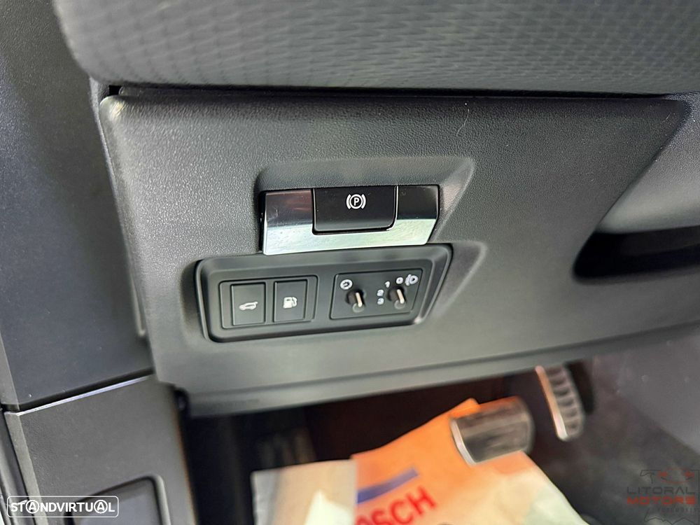 Land Rover Range Rover Evoque P300e R-Dynamic S - 19