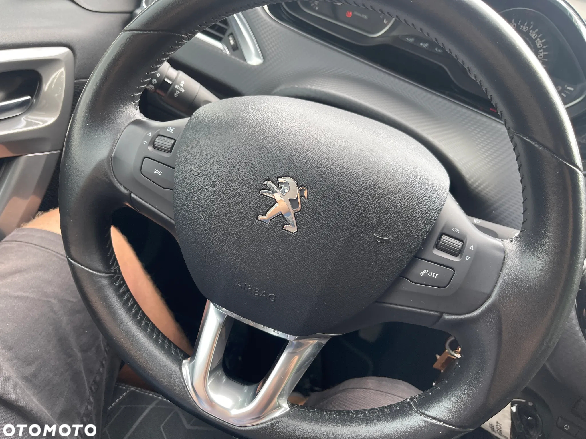 Peugeot 2008 1.2 Pure Tech Style - 23