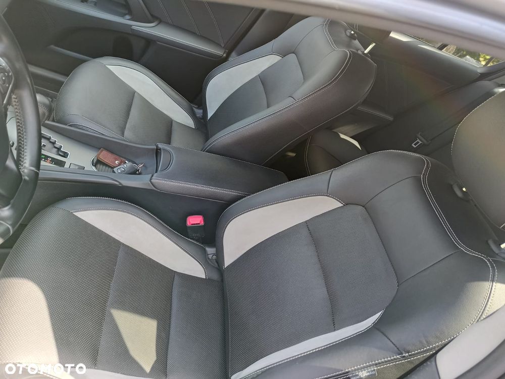 Toyota Avensis 1.8 Prestige MS - 9