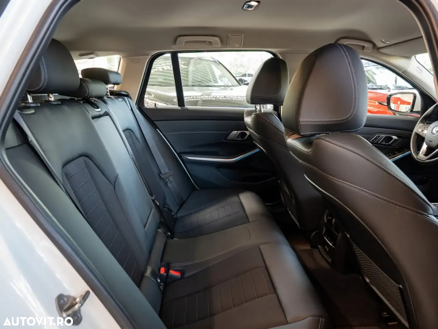 BMW Seria 3 330e Touring Aut. Sport Line - 27
