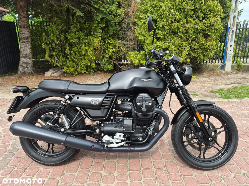Moto Guzzi V7 - 1