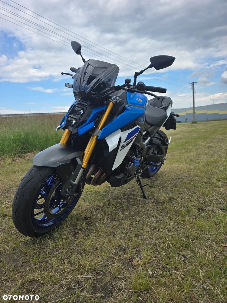Suzuki GSX 1000 - 1