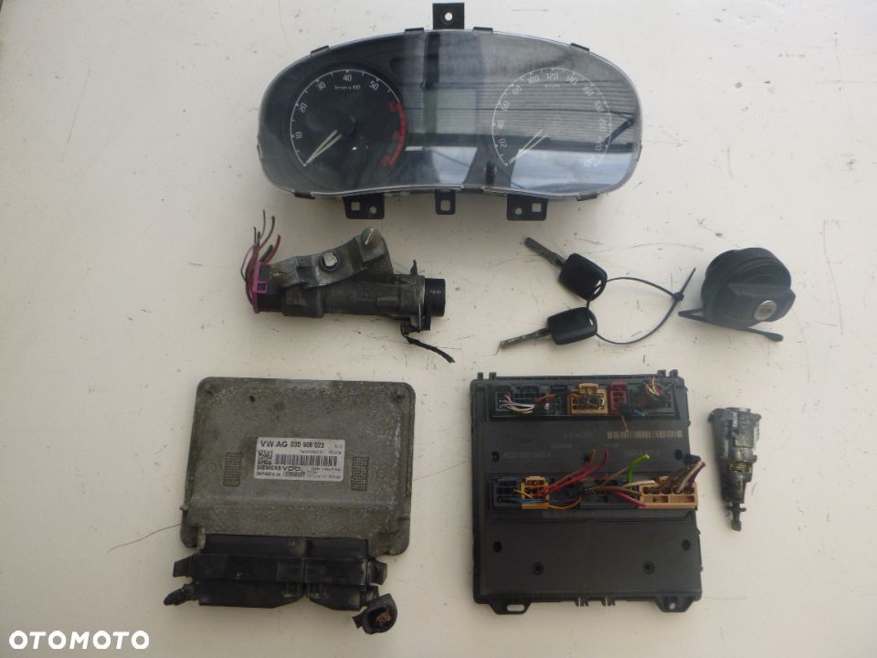 Skoda Fabia II 1,2 sterownik 03D906023 5WP4041404 - 1
