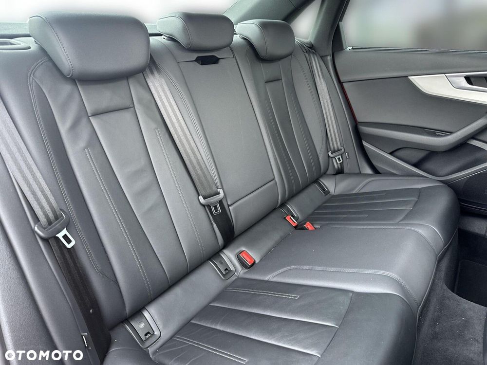 Audi A4 Limousine - 14