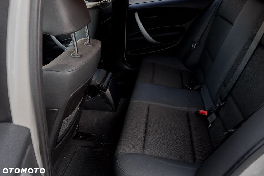 BMW Seria 1 118d Sport Line - 27