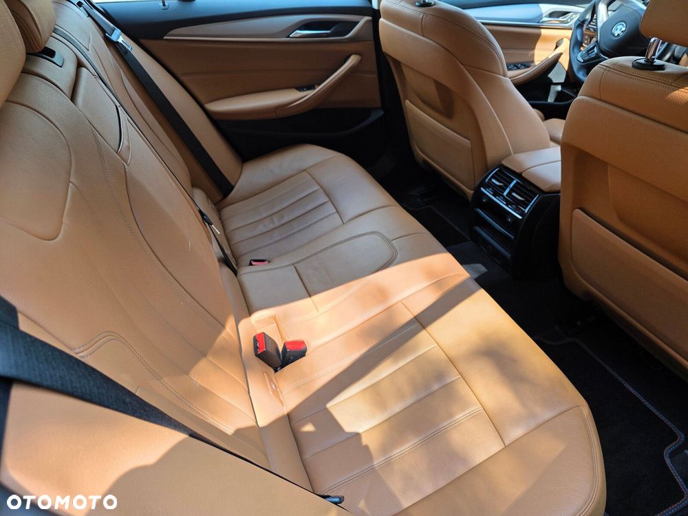 BMW Seria 5 - 16