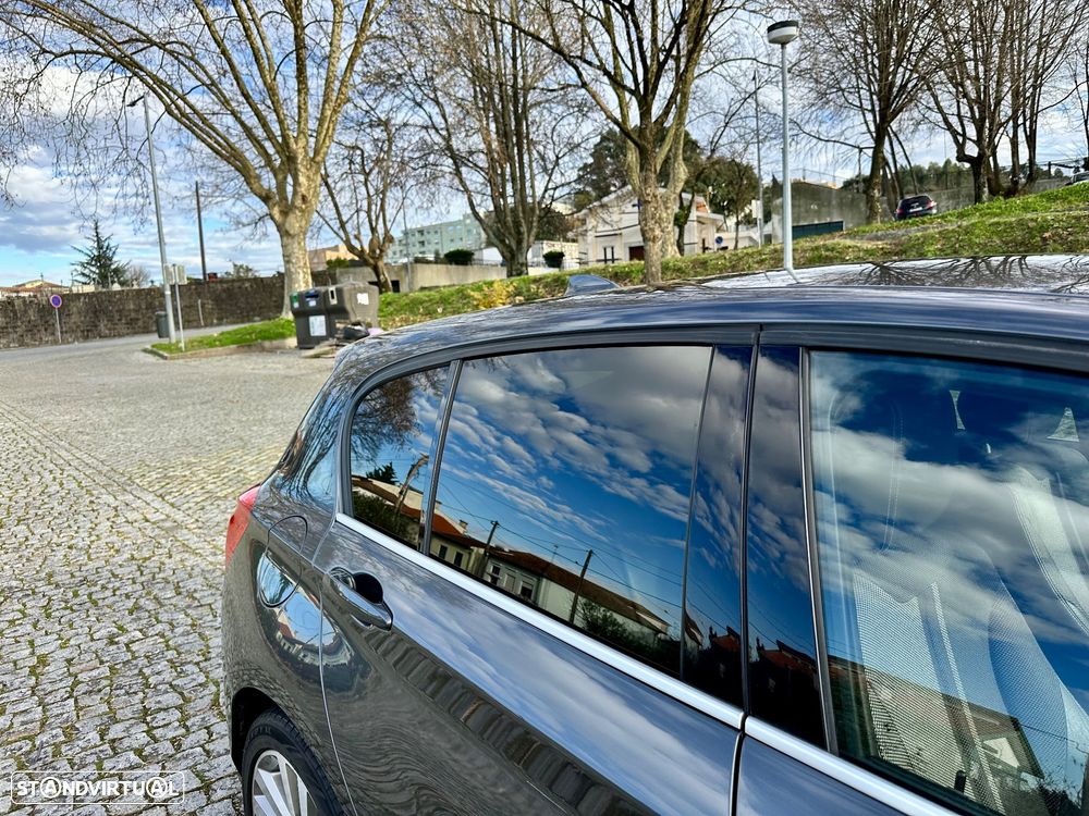 BMW 116 d Line Urban - 14