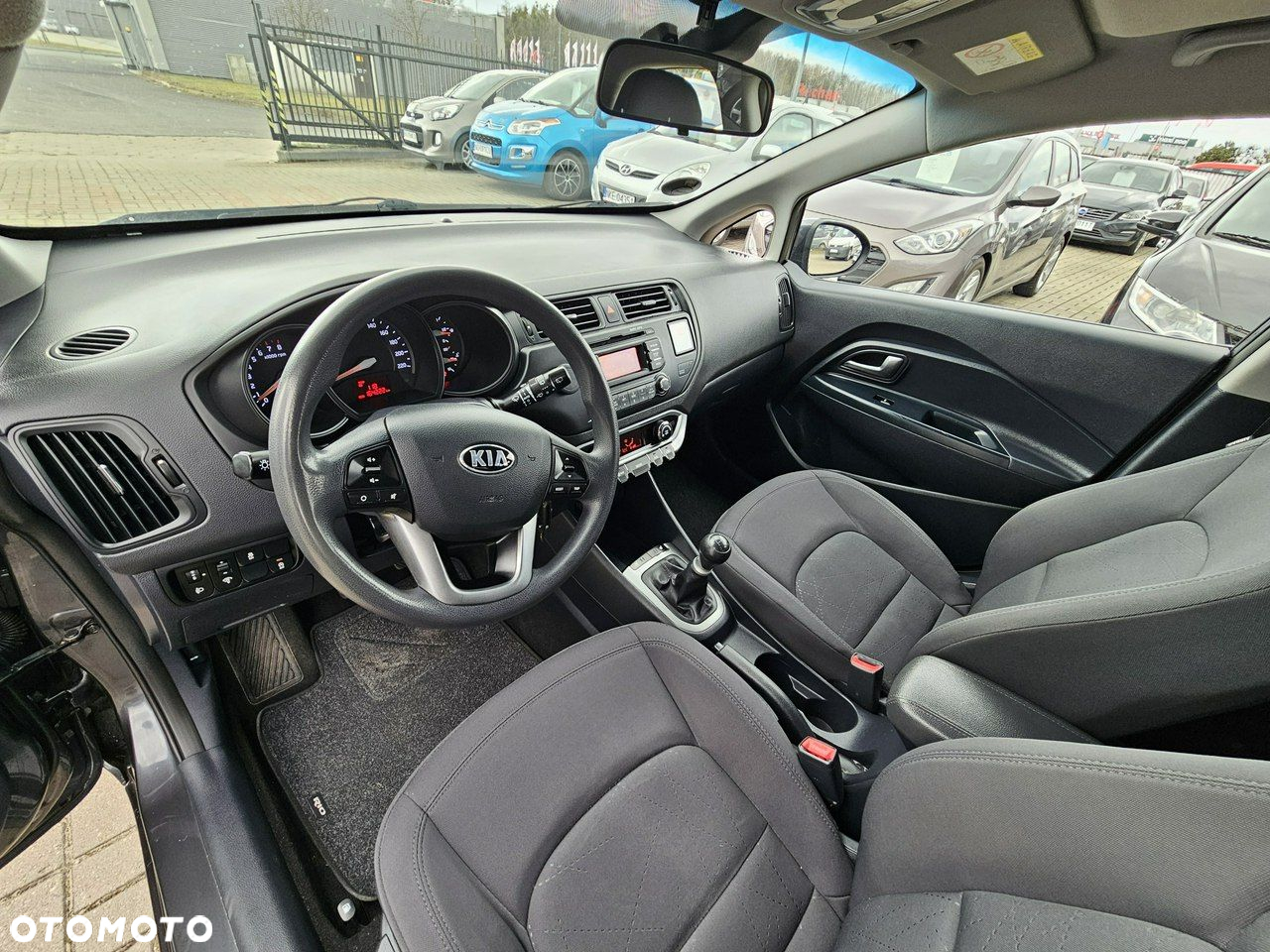 Kia Rio - 22