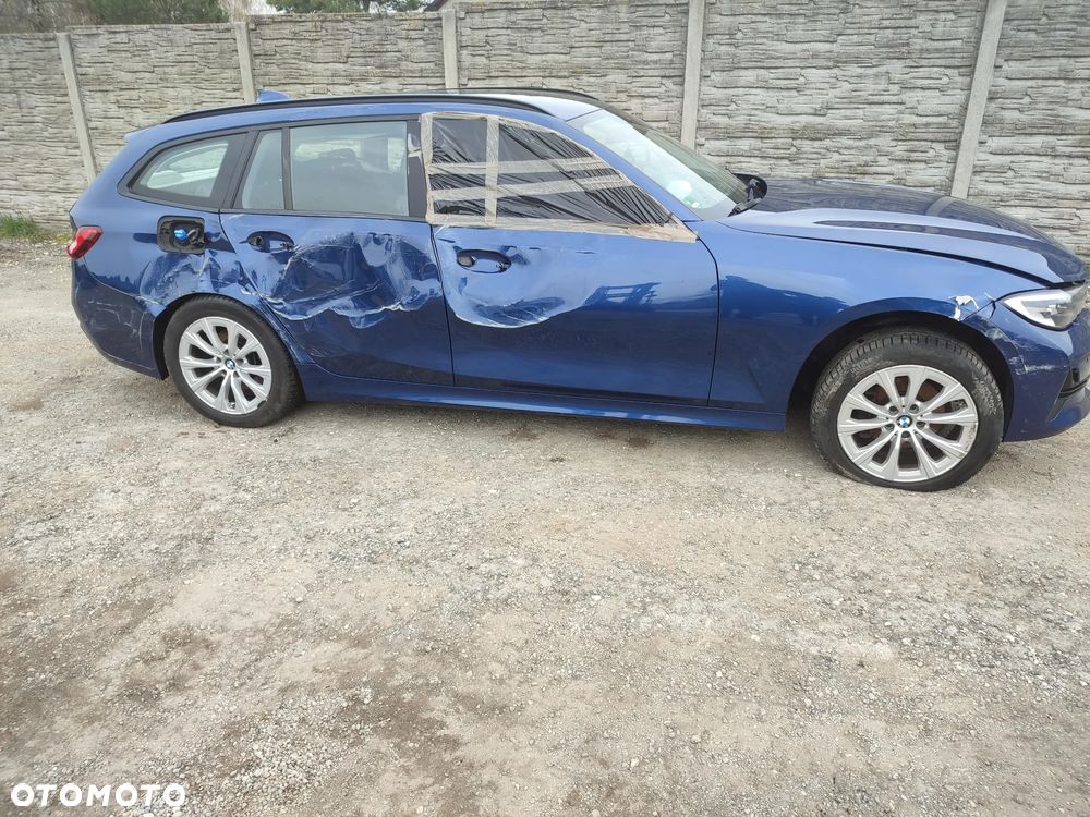 BMW Seria 3 318d Sport Line Shadow - 24