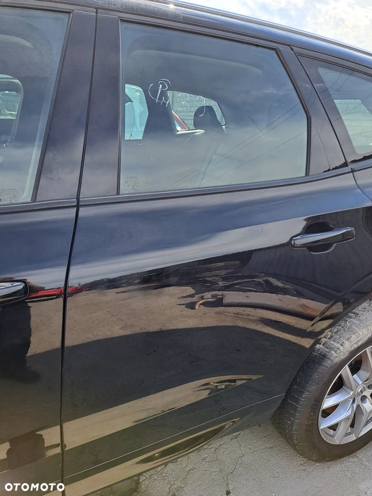 VOLVO XC60 II KLAPA BAGAŻNIKA KOD LAKIERU 019 - 13