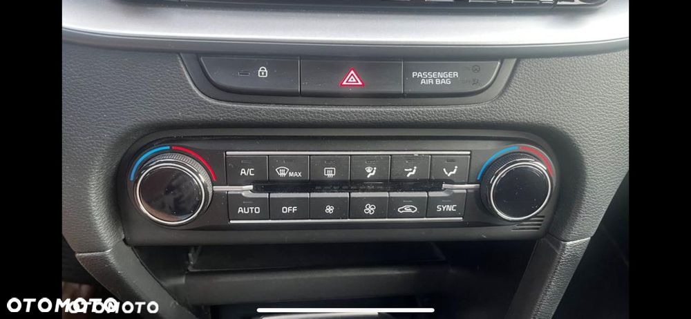 Kia Ceed 1.5 T-GDI DCT7 (48V M-H) Ultimate Edition - 24