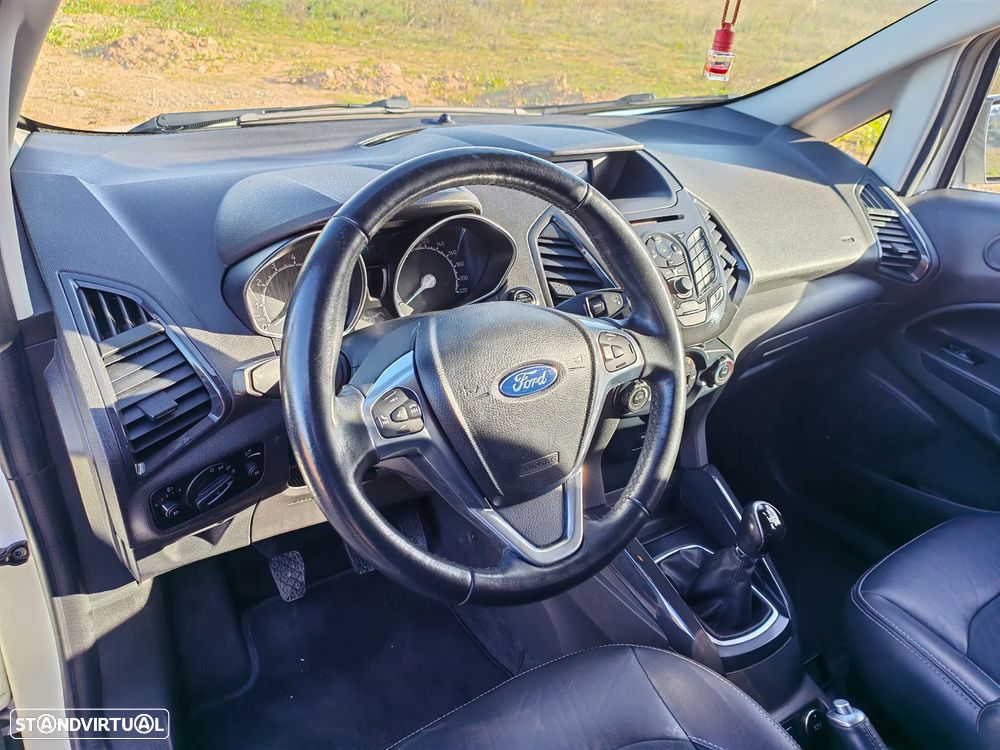 Ford EcoSport 1.0 EcoBoost Titanium - 9