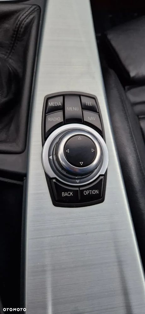 BMW Seria 3 318d DPF Edition Sport - 29