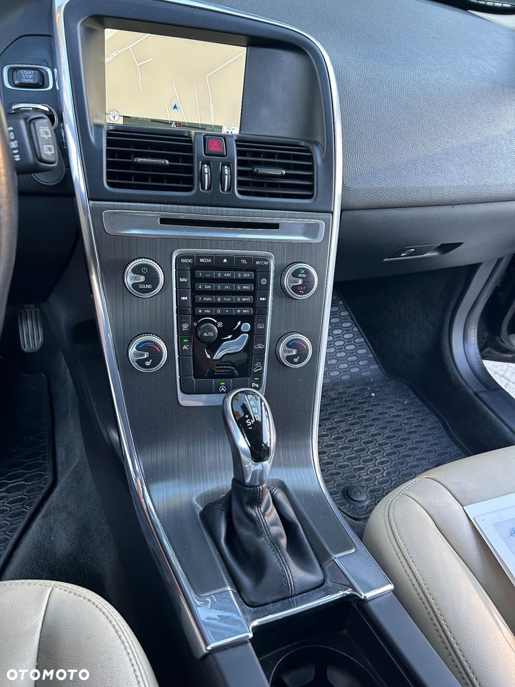 Volvo XC 60 D4 AWD Summum - 21
