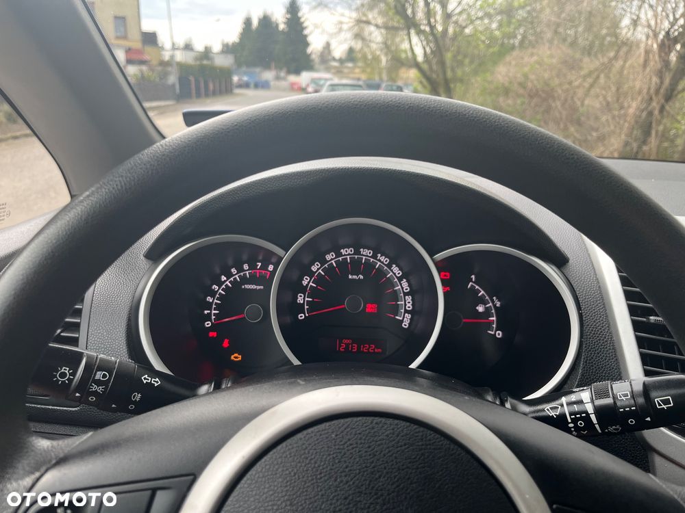 Kia Venga 1.4 L - 8