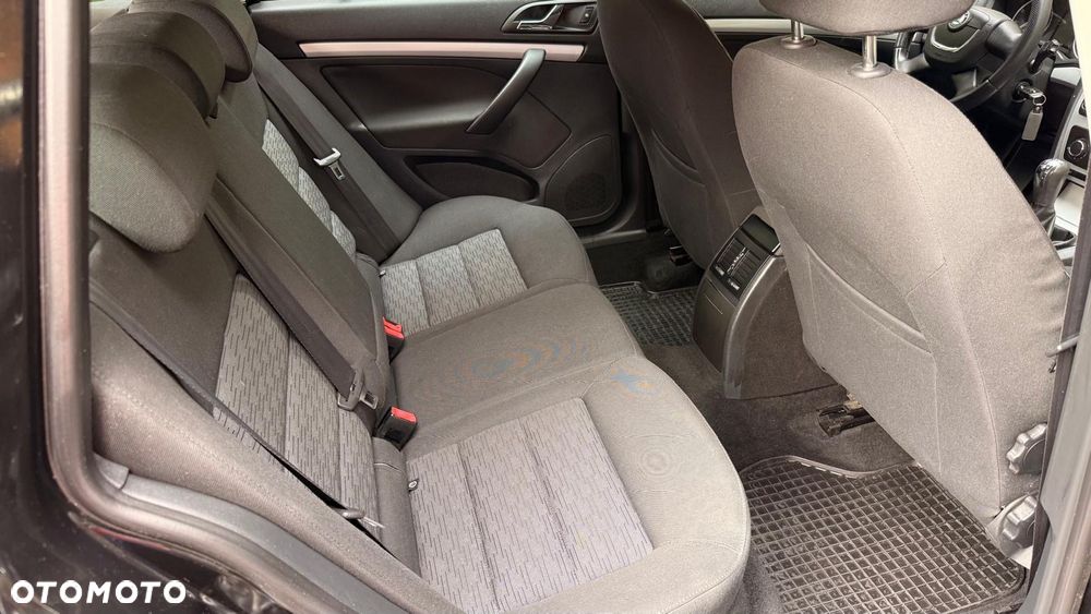 Skoda Octavia 1.4 TSI Ambiente - 14
