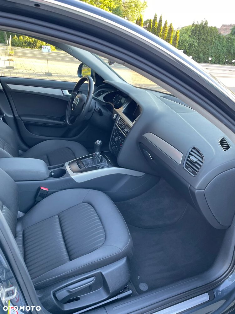 Audi A4 Limousine 1.8 TFSI Ambiente - 19