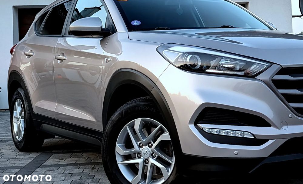 Hyundai Tucson 1.6 GDI BlueDrive Design 2WD - 25