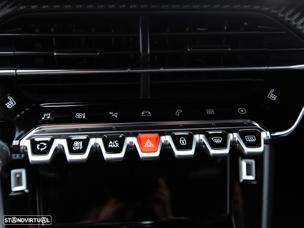Peugeot e-2008 50 kWh GT - 18
