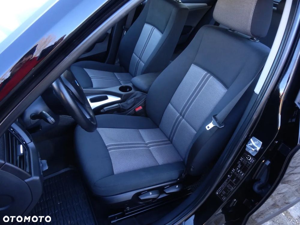 BMW X1 sDrive18d Sport Line - 21