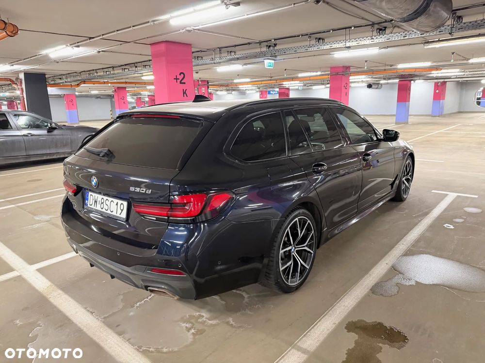 BMW Seria 5 530d xDrive mHEV sport - 4