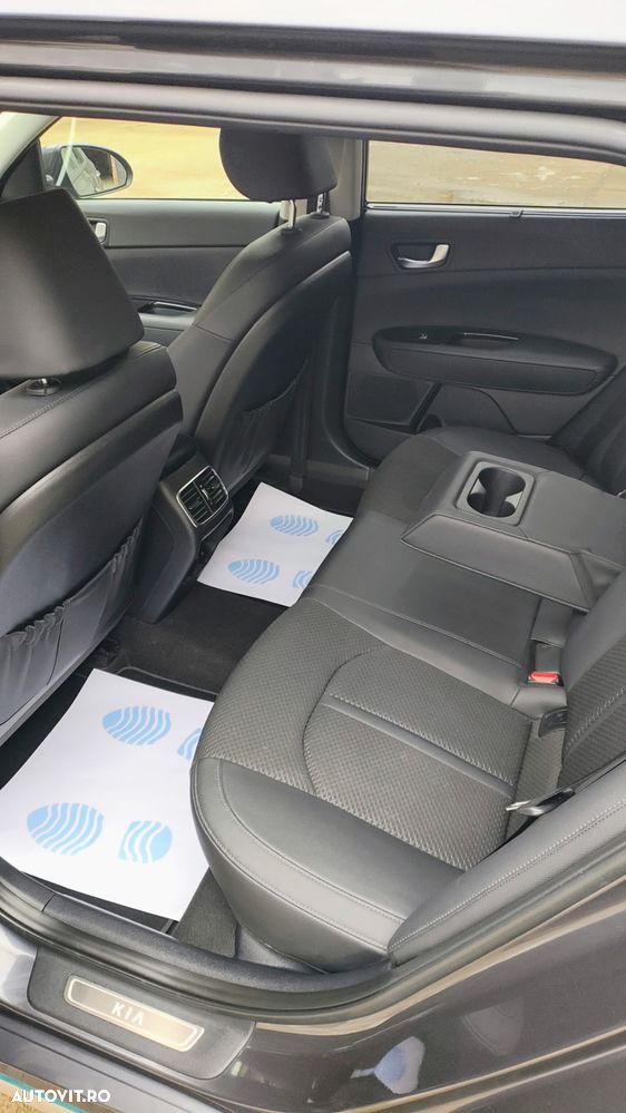 Kia Optima Sportagon 2.0 GDI Spirit - 8