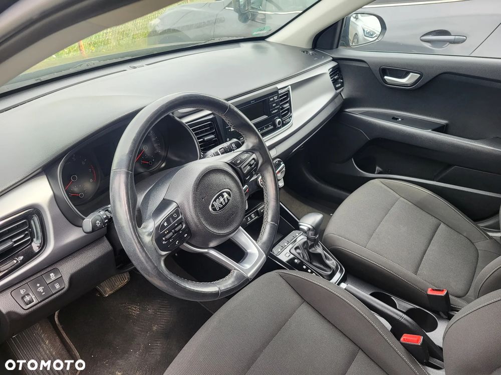Kia Rio - 12