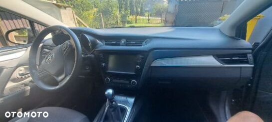 Toyota Avensis Touring Sports 1.8 Comfort - 5