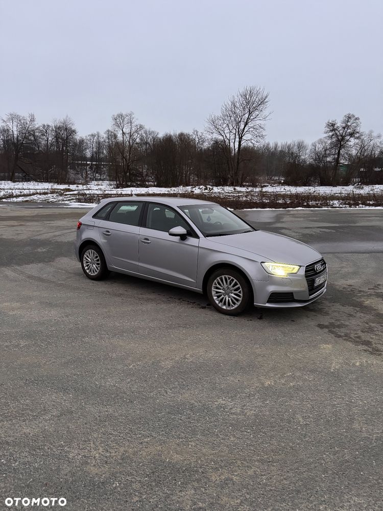 Audi A3 Sportback 1.6 TDI S tronic sport - 5