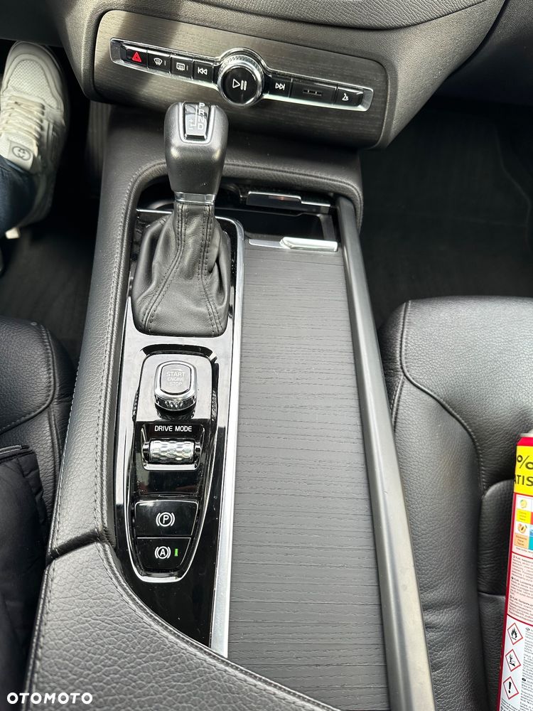 Volvo XC 90 T6 AWD Momentum 7os - 18