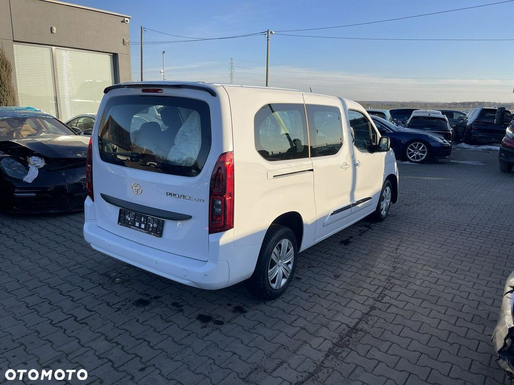 Toyota Proace City Verso 1.5 D-4D L2 Teamplayer 7-Sitzer - 2