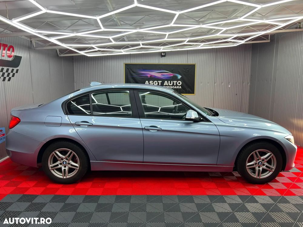 BMW Seria 3 316i - 23