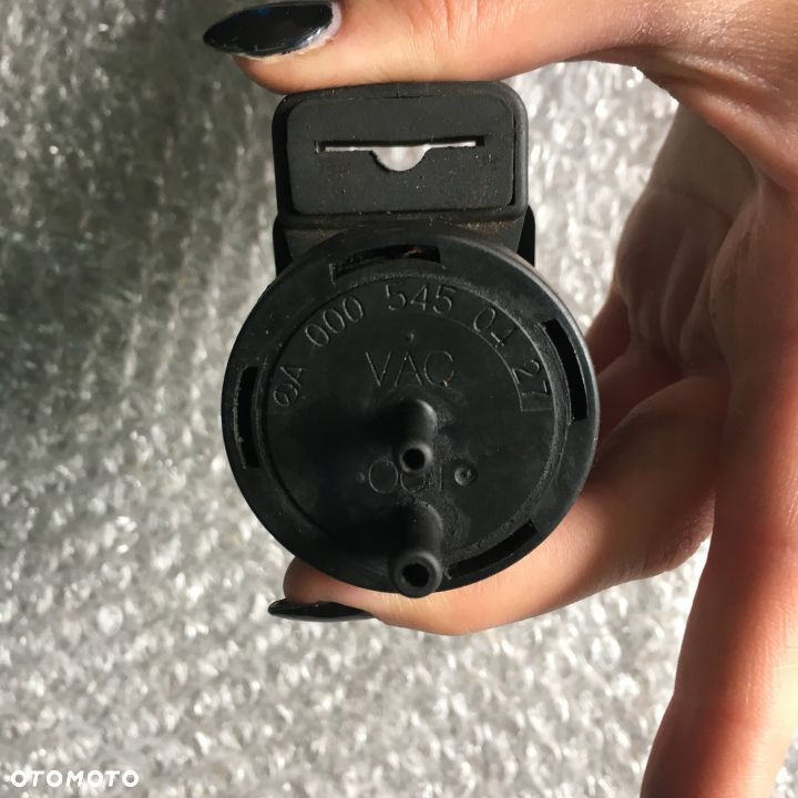 ZAWÓR PODCIŚNIENIA MERCEDES 0005450427 - 2