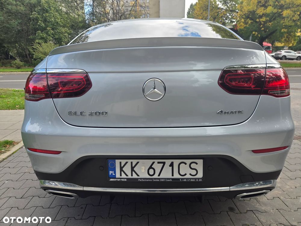 Mercedes-Benz GLC 200 4Matic 9G-TRONIC AMG Line Plus - 29