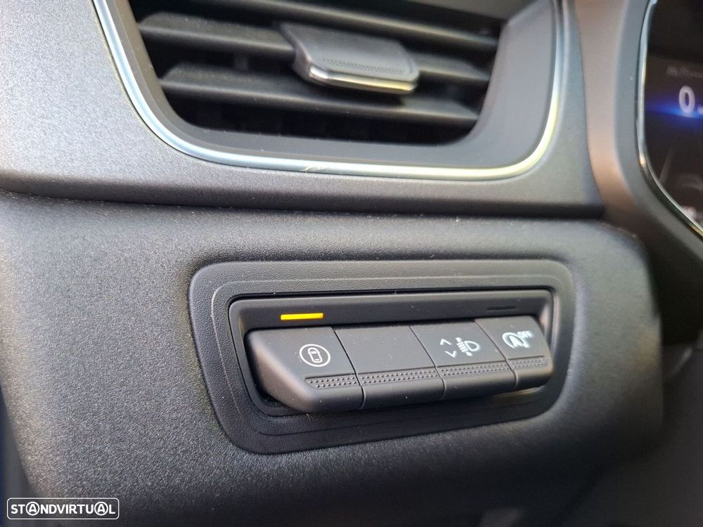 Renault Captur 1.0 TCe Techno Bi-Fuel - 17
