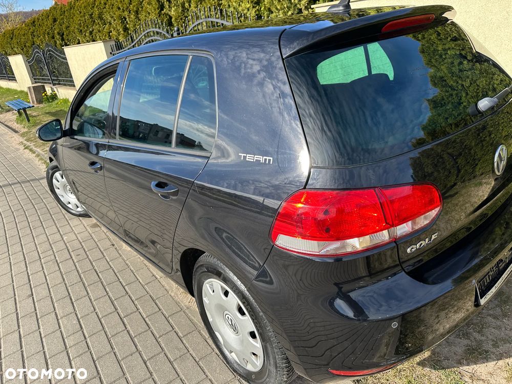 Volkswagen Golf 1.6 TDI DPF BlueMotion - 15