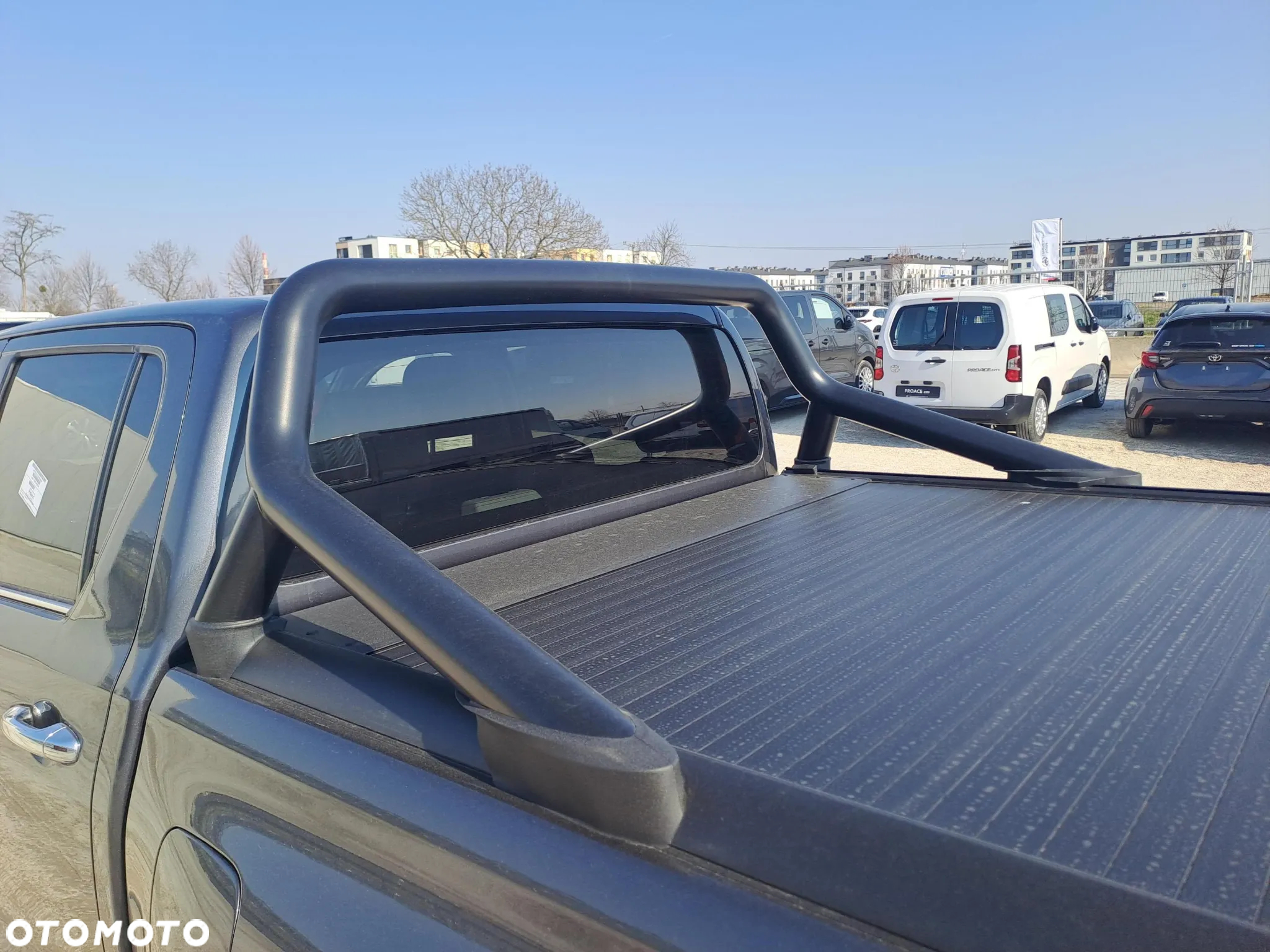 Toyota Hilux - 14