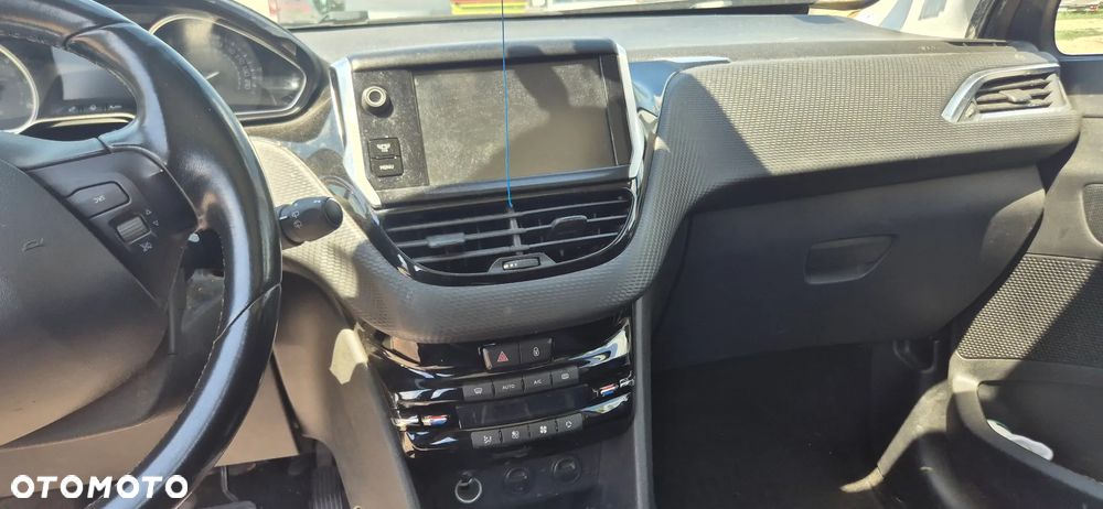 Peugeot 2008 - 24
