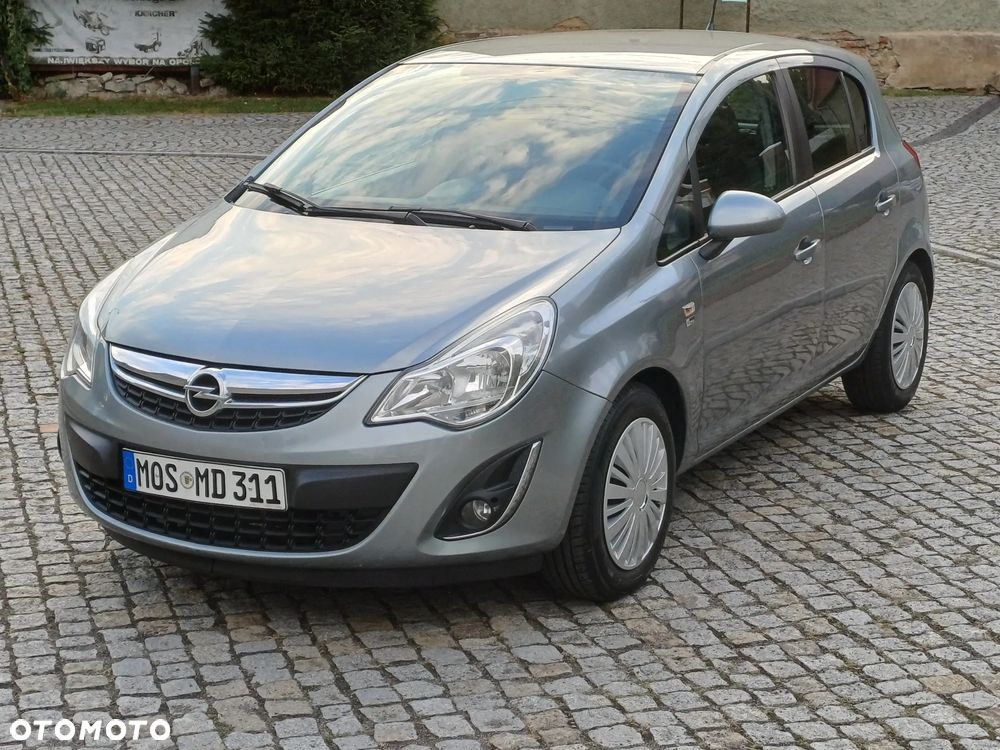 Opel Corsa 1.2 16V Edition 150 - 1