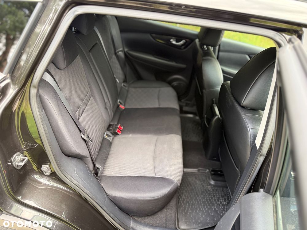 Nissan Qashqai 1.2 DIG-T N-Vision - 6