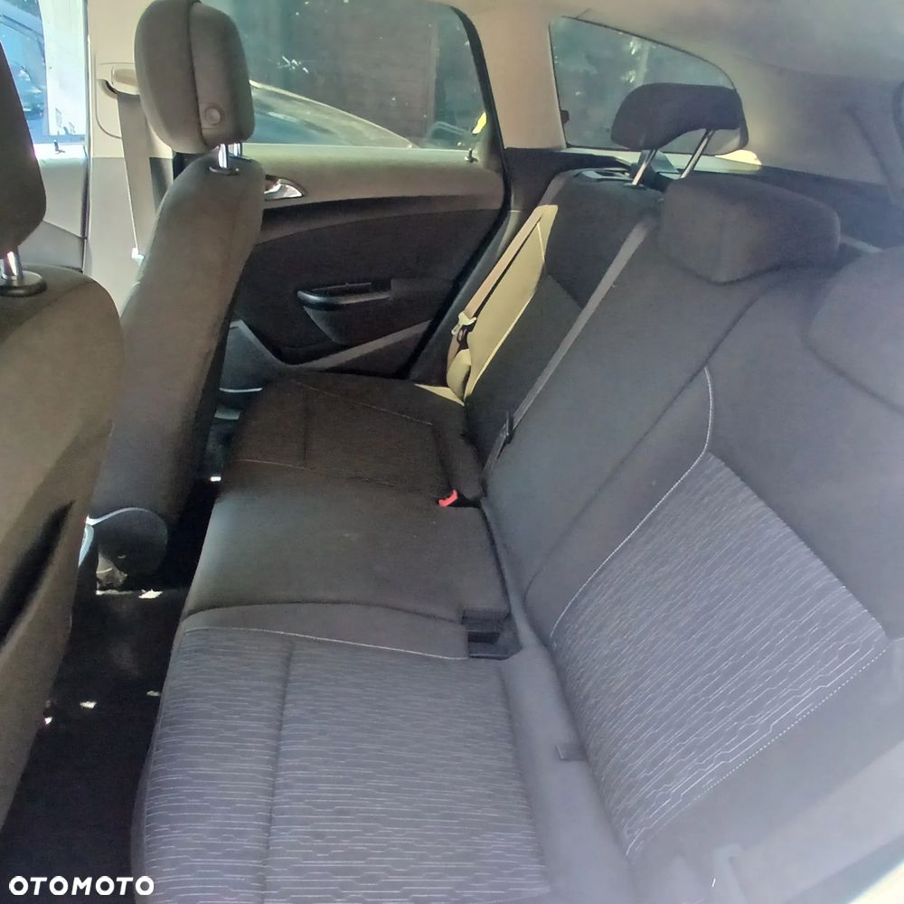Opel Astra 1.6 Style - 11