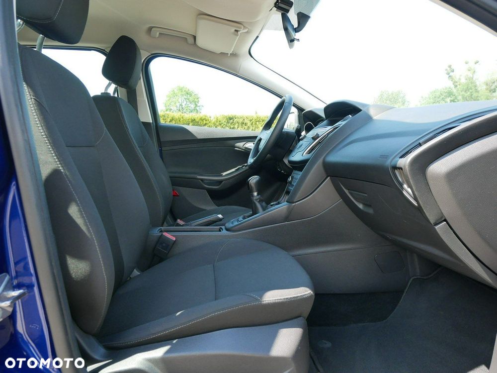 Ford Focus 1.0 EcoBoost Trend Edition - 24