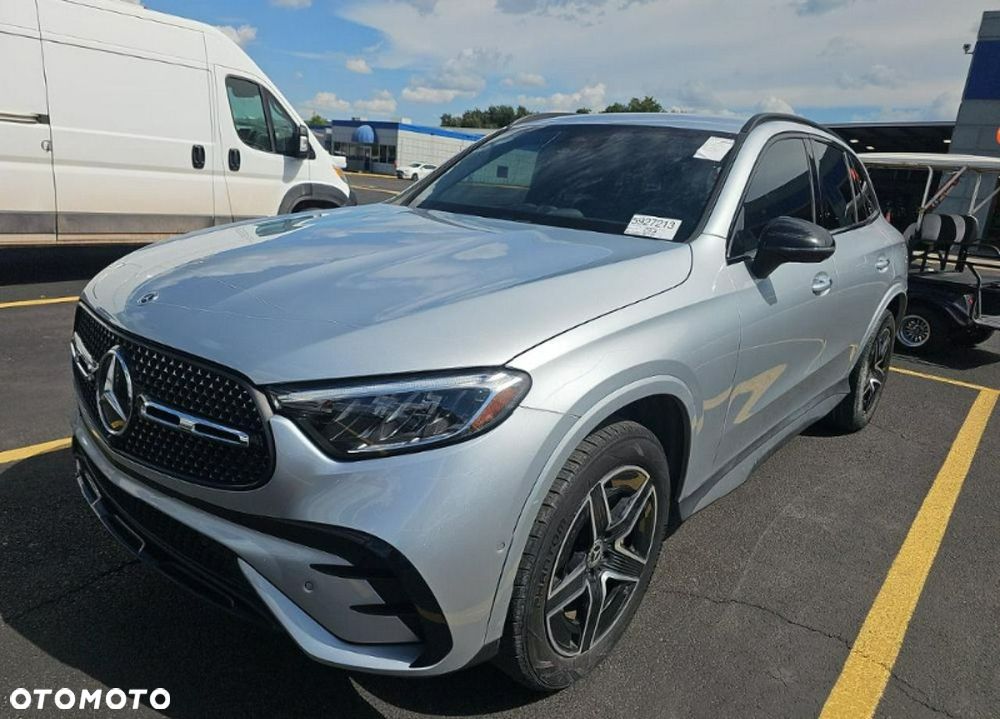 Mercedes-Benz GLC 300 4Matic 9G-TRONIC AMG Line - 1